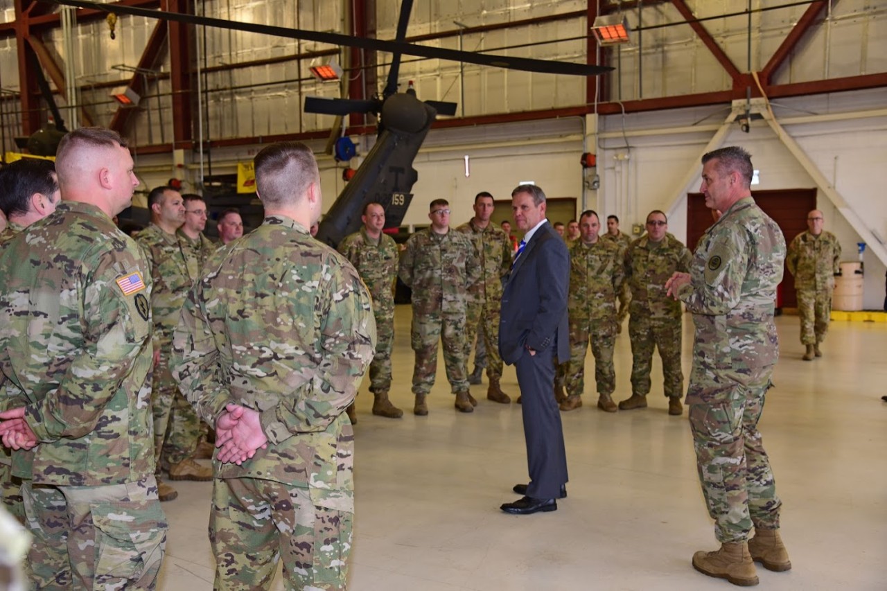 Governor Bill Lee speaking to Tennessee National Guard Soldiers